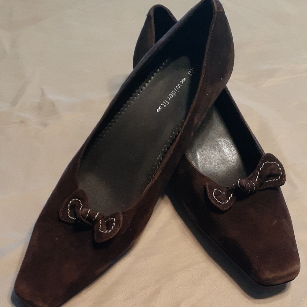 Ladies slightly used shoes